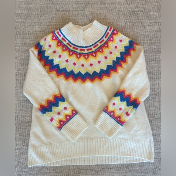 Vince Camuto Cream Sweater with Vibrant Zigzag Design - Picture 2 of 3